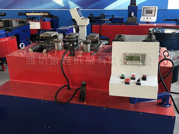 卷彎機